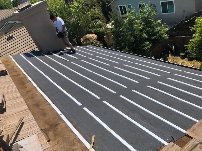 Tile roof field area with new felt and water-flow battens installed